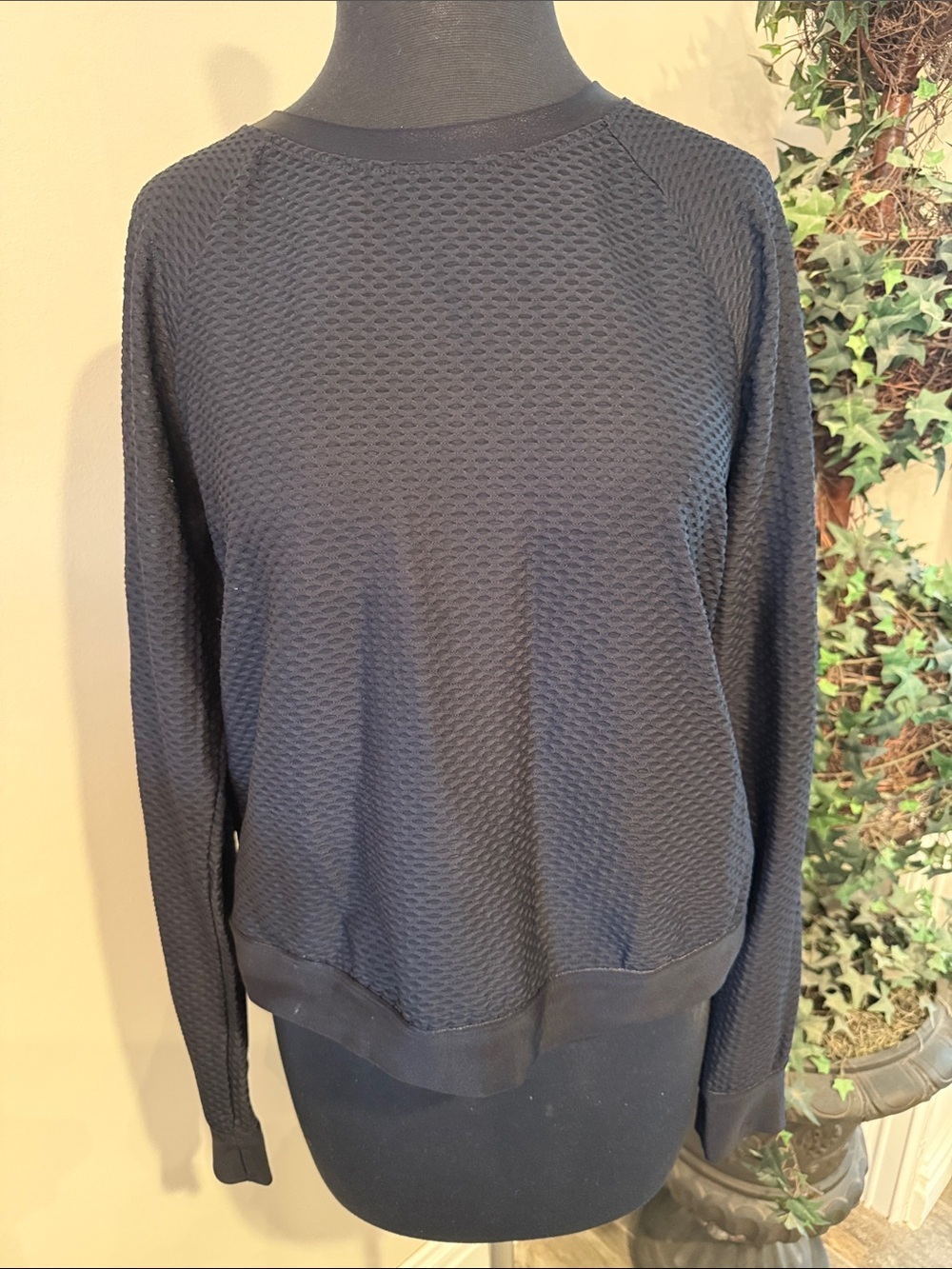 KORAL Textured Black Long Sleeve Sweatshirt Size Medium